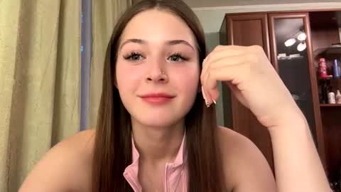 Snapshot of rubievallotton chatting on 06.11.26 Adel online show from 06.11.26