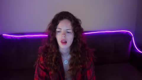 Snapshot of rubyattwood chatting on 05.14.26 rubyattwood online show from 05.14.26