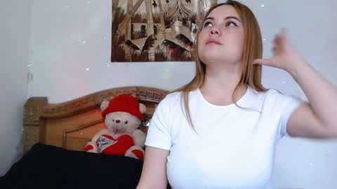 Snapshot of rubyklar chatting on 03.09.25 Rubyklar online show from 03.09.25