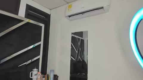 rubyxht online show from 10.21.25