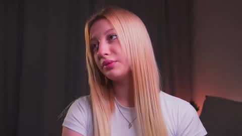 Mila online show from 10.02.25