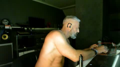 Chico que rico Caliente online show from 06.28.26