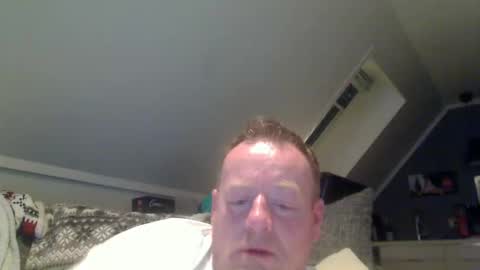Snapshot of runepetter chatting on 02.12.25 bignorwegian online show from 02.12.25