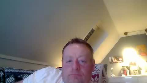 Snapshot of runepetter chatting on 03.04.25 bignorwegian online show from 03.04.25