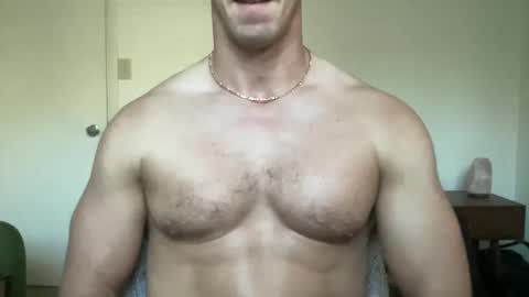 Snapshot of runfasterxo chatting on 12.25.24 runfasterxo online show from 12.25.24