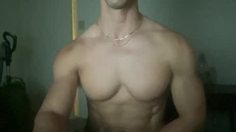 Snapshot of runfasterxo chatting on 11.20.25 runfasterxo online show from 11.20.25