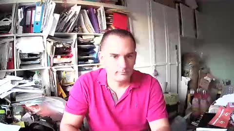 Snapshot of runner1978 chatting on 12.01.25 runner1978 online show from 12.01.25