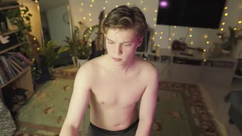 rusbradpitt online show from 03.03.26