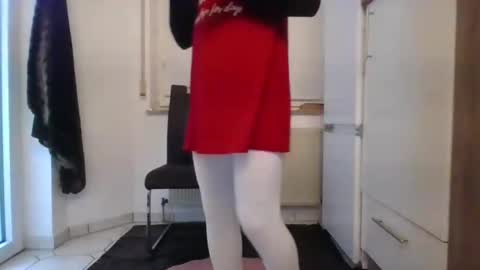 Ruskinni online show from 02.14.25