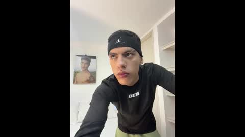  R U S S E L L  online show from 11.26.25