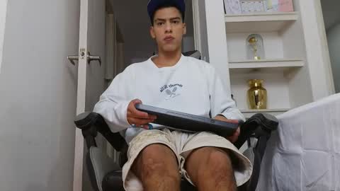  R U S S E L L  online show from 02.02.26