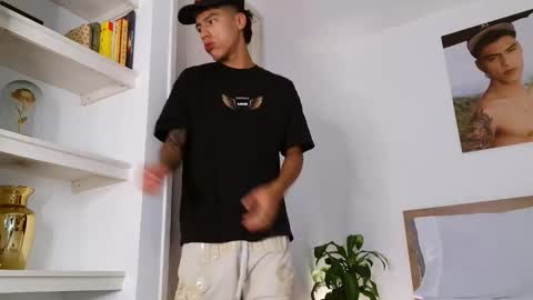  R U S S E L L  online show from 03.22.26