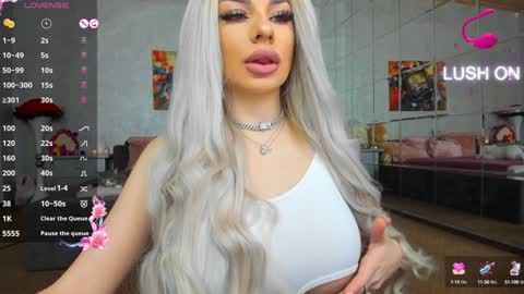 Ava online show from 01.08.25