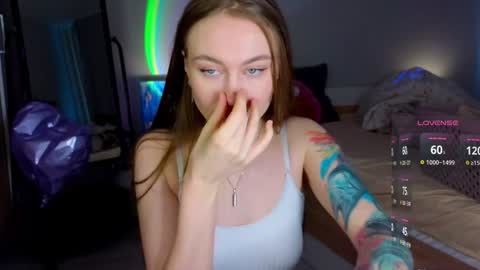 Snapshot of russian_sexy_girl5 chatting on 01.07.25 Mary online show from 01.07.25