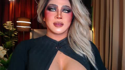 Snapshot of ruthlessmistressx chatting on 01.08.25 Samantha online show from 01.08.25