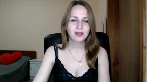 Snapshot of ruthpark chatting on 04.22.26 Ruth online show from 04.22.26