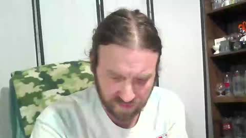 Snapshot of rwb1982 chatting on 04.20.26 rwb1982 online show from 04.20.26