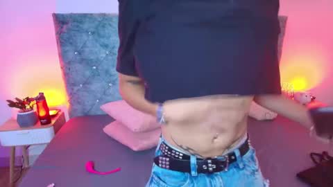 R Y A N   ON   F I R E online show from 04.18.26