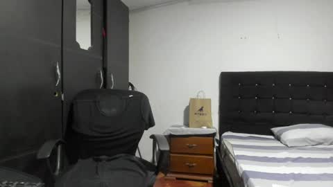 ryan_xc1 online show from 04.10.26