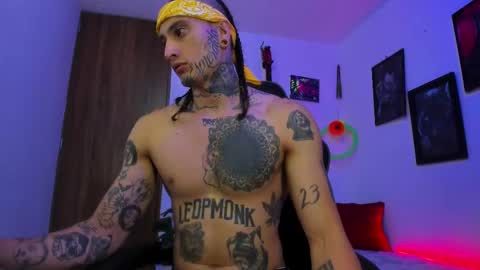 leopmonk help me reach 100 thumbs up online show from 02.22.25