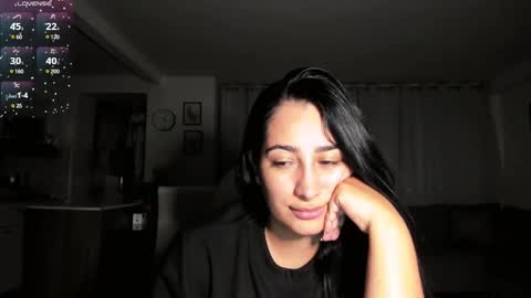 Snapshot of s_crosby chatting on 01.06.25 Zara online show from 01.06.25