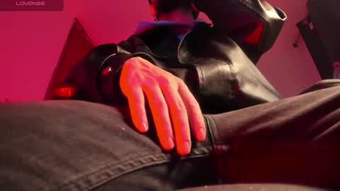 Snapshot of s_sven chatting on 01.08.26 Steven Independent online show from 01.08.26