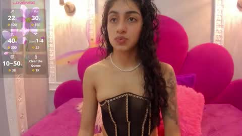 Snapshot of saammy_17 chatting on 11.26.25 sammy online show from 11.26.25