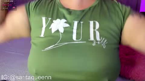 Snapshot of saara__queen chatting on 07.31.26 saara__queen online show from 07.31.26
