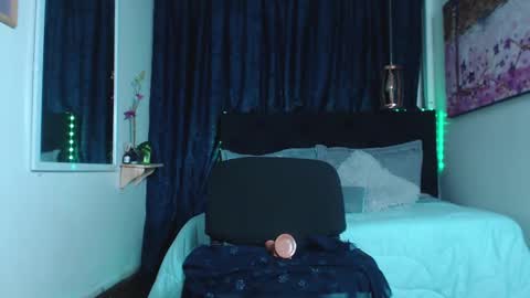 Snapshot of sabaha_ chatting on 12.21.24 S A B A H A online show from 12.21.24