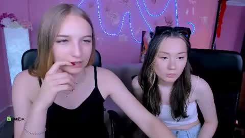 Snapshot of sabina_wul chatting on 06.25.26 Sabina online show from 06.25.26