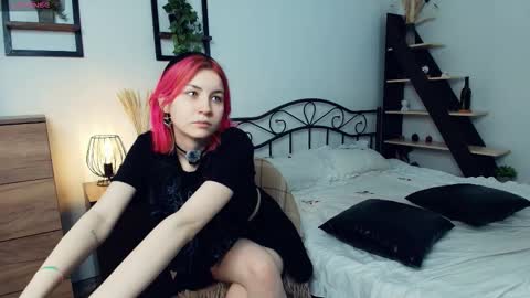 Snapshot of sabr1naa chatting on 12.14.25 Sabrina online show from 12.14.25