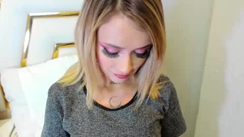 . Sabrina Cole . online show from 01.04.25