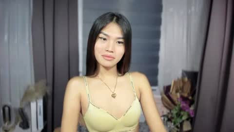 Nadine online show from 11.08.25