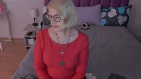 Sabrina MacMarren online show from 02.16.25