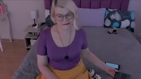 Sabrina MacMarren online show from 02.24.25