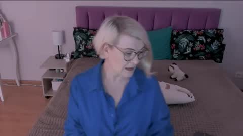 Sabrina MacMarren online show from 03.02.25