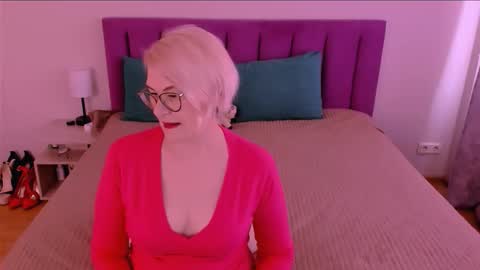 Sabrina MacMarren online show from 09.15.25