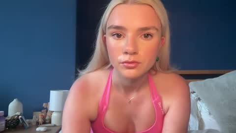 Snapshot of sabrinamasson chatting on 09.24.25 sabrina online show from 09.24.25