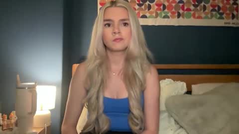 Snapshot of sabrinamasson chatting on 09.27.25 sabrina online show from 09.27.25