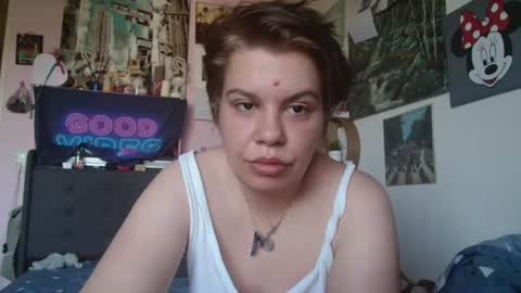 Snapshot of sabrinfisher chatting on 06.19.26 SabrinFisher online show from 06.19.26