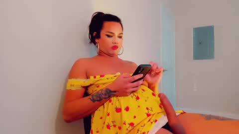 Snapshot of sacha_candy chatting on 02.21.25 Sacha online show from 02.21.25