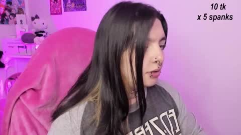 Ig  online show from 10.18.25