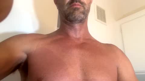 Snapshot of sackskincreamer chatting on 09.22.25 R online show from 09.22.25