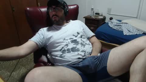 Snapshot of sacoa chatting on 12.18.24 Sacoa online show from 12.18.24