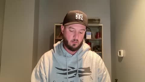 Snapshot of sacredroses chatting on 10.27.25 sacredroses online show from 10.27.25