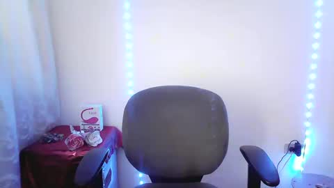 sacrletardiente online show from 12.02.24