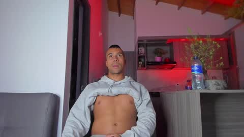 Snapshot of sag_1998 chatting on 12.10.24 Sag online show from 12.10.24