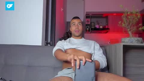 Snapshot of sag_1998 chatting on 02.17.25 Sag online show from 02.17.25