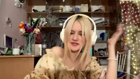 Melisa online show from 12.13.25