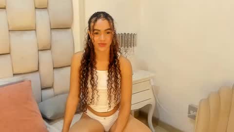 Snapshot of sagitariuuuss chatting on 12.14.24 Cattleya online show from 12.14.24